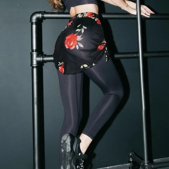 🌹Five the Label Dance Black Sheer Skirt with Red Roses & Cute Tie Details, NWT✨ - Picture 4 of 7